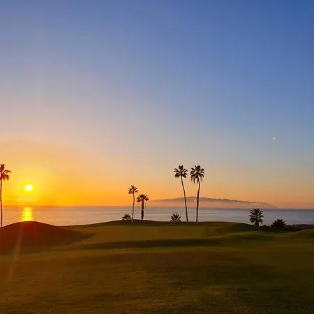 Gorgeous View & Sauna, Golf Villa